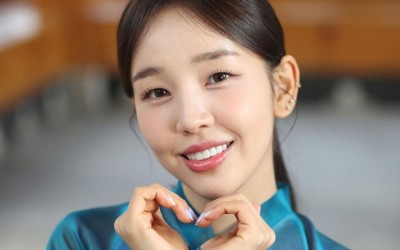 baek-a-yeon-shares-handwritten-letter-to-personally-announce-upcoming-marriage