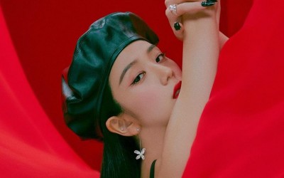 blackpinks-jisoo-becomes-1st-female-k-pop-soloist-to-make-top-40-debut-on-uk-official-charts-with-flower