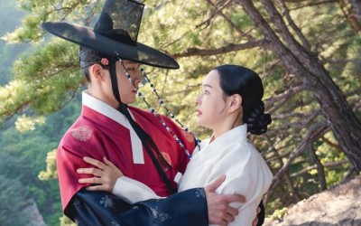 Honey Lee And Lee Jong Won Wind Up In Each Other’s Arms In “Knight Flower”