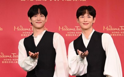 im-siwan-poses-with-his-madame-tussauds-wax-figure-at-reveal-ceremony