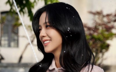 Jisoo Talks About Working With Jung Hae In For “Snowdrop,” Support From BLACKPINK, And More