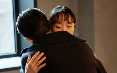 Jung Kyung Ho Passionately Embraces Jeon Do Yeon During Turbulent Times In “Crash Course In Romance”