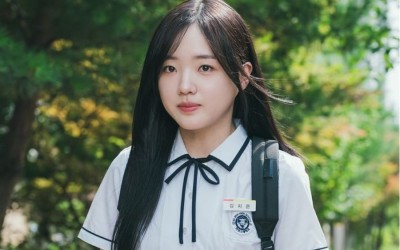 kang-na-eon-embodies-a-student-seeking-to-break-free-from-being-a-loner-in-new-web-drama-social-savvy-class-101