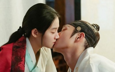 Kim Young Dae And Park Ju Hyun Share Their First Kiss In “The Forbidden Marriage”