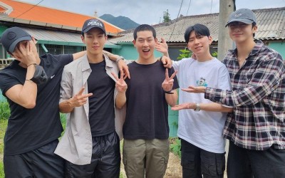 monsta-x-sends-off-joohoney-as-he-enlists-in-the-military