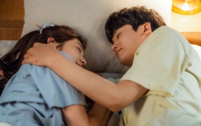 Park Hyung Sik And Park Shin Hye Get Caught In Bed By Her Mom On “Doctor Slump”