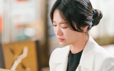 Song Hye Kyo Sheds A Tear During A Lonely Meal In “Now We Are Breaking Up”