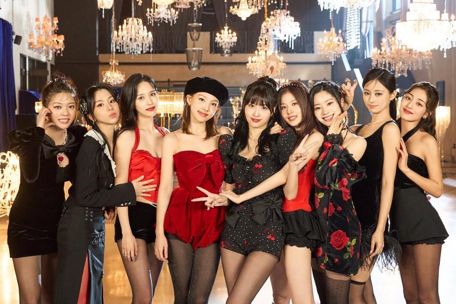 TWICE Tops 3 Billboard Charts As “With YOU-th” Remains Best-Selling Album In U.S. For 2nd Week In A Row