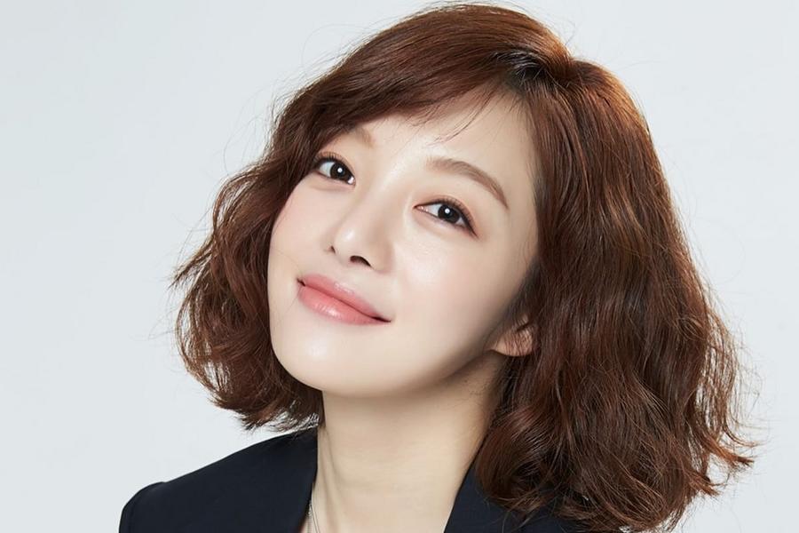 Hwang Bo Ra Gives Birth To Her First Child