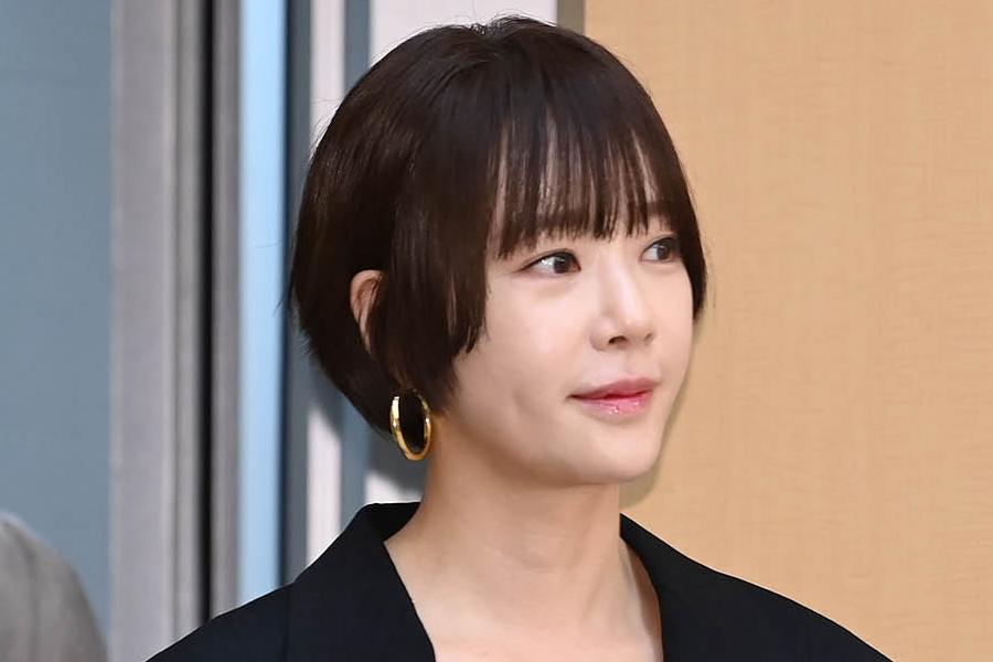 Hwang Jung Eum Confirms Breakup With Basketball Star