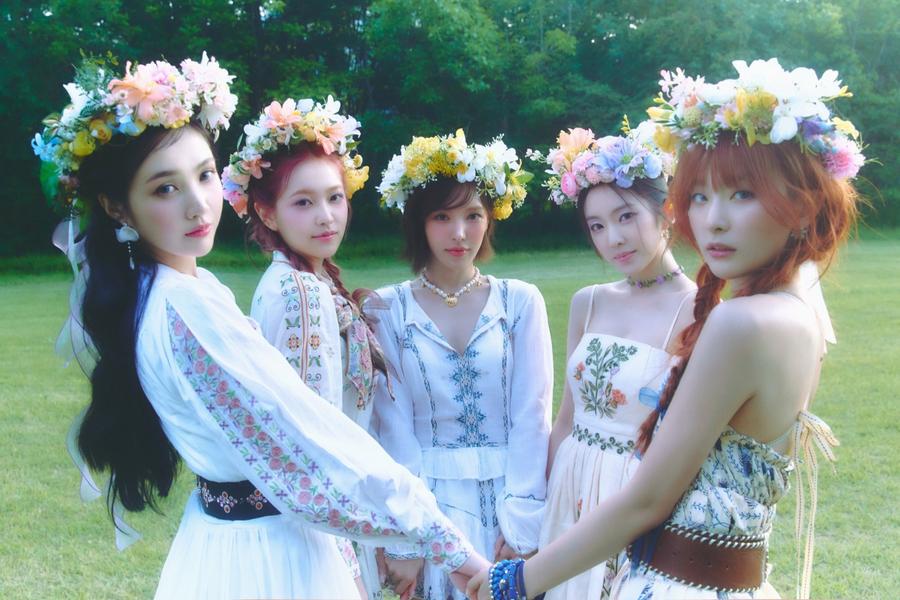 Red Velvet Enters Billboard 200 And Artist 100 For 1st Time With 