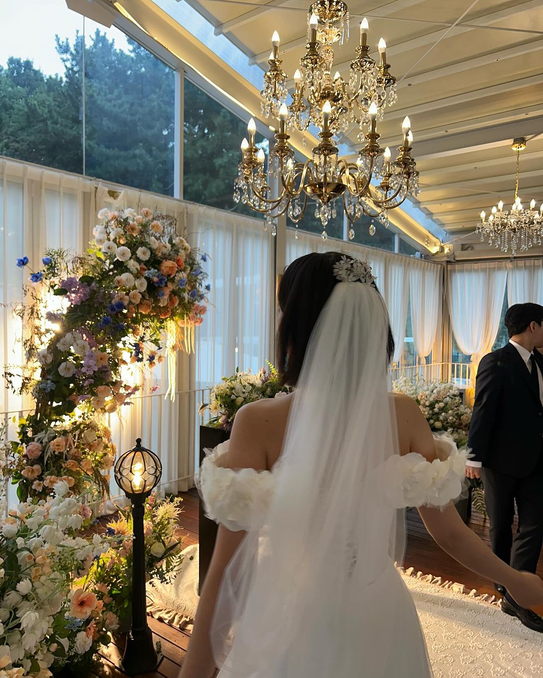 Im Soo Hyang Shares Stunning Behind-The-Scenes Wedding Photos With Ji Hyun Woo On Set Of “Beauty and Mr. Romantic”