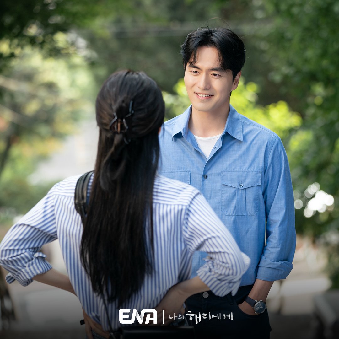 Lee Jin Wook Dazzles As The Top-Ranked Talent Of The News Department In Upcoming Drama 