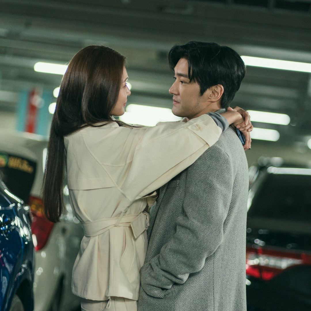 Choi Siwon And Jung Yoo Jin Have Heartwarming Reunion As Exes In Upcoming Rom-Com 