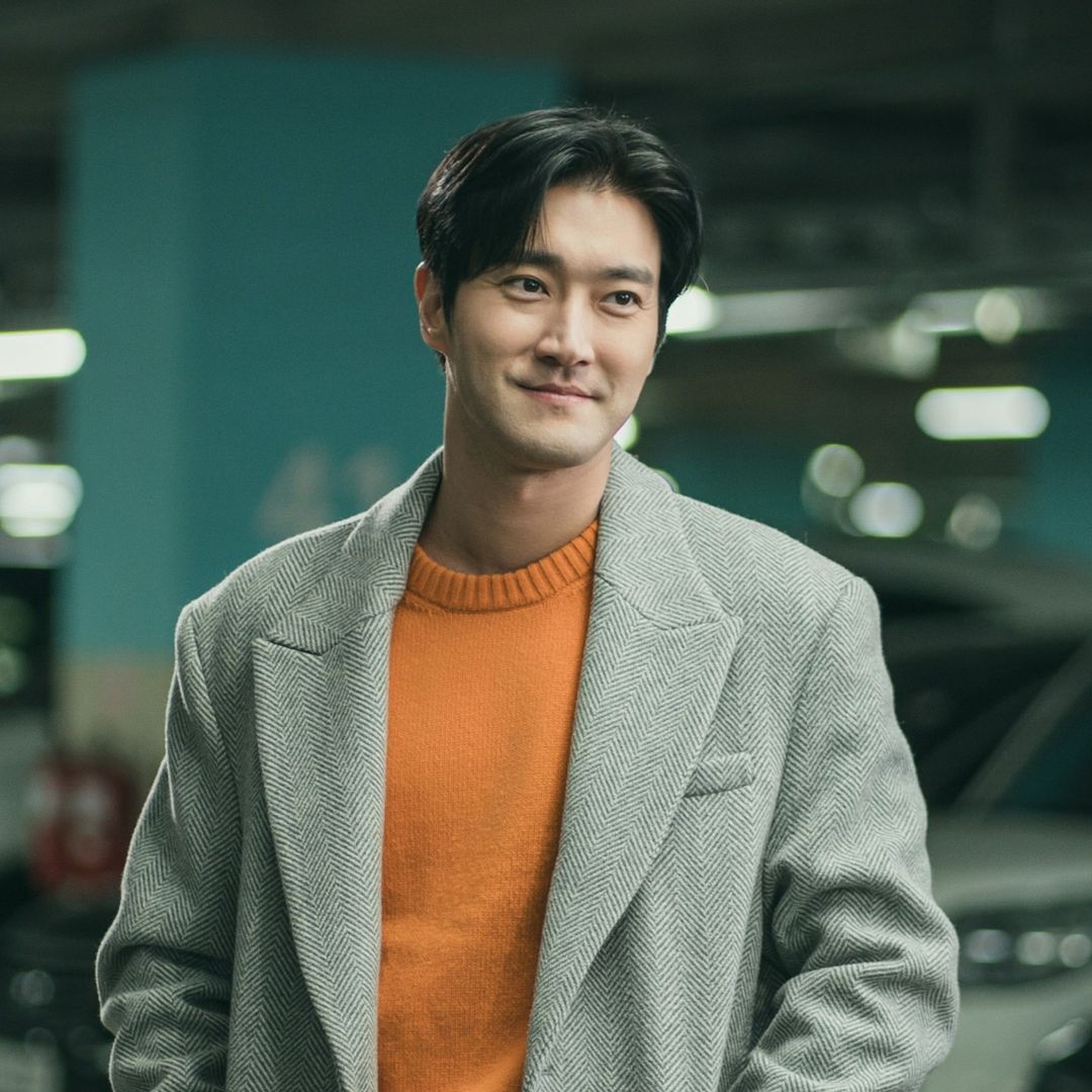 Choi Siwon And Jung Yoo Jin Have Heartwarming Reunion As Exes In Upcoming Rom-Com 