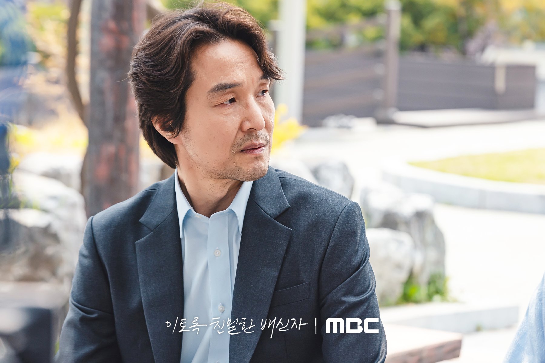 Han Suk Kyu Falls Into Deep Contemplation After Discovering A New Side Of Chae Won Bin In 