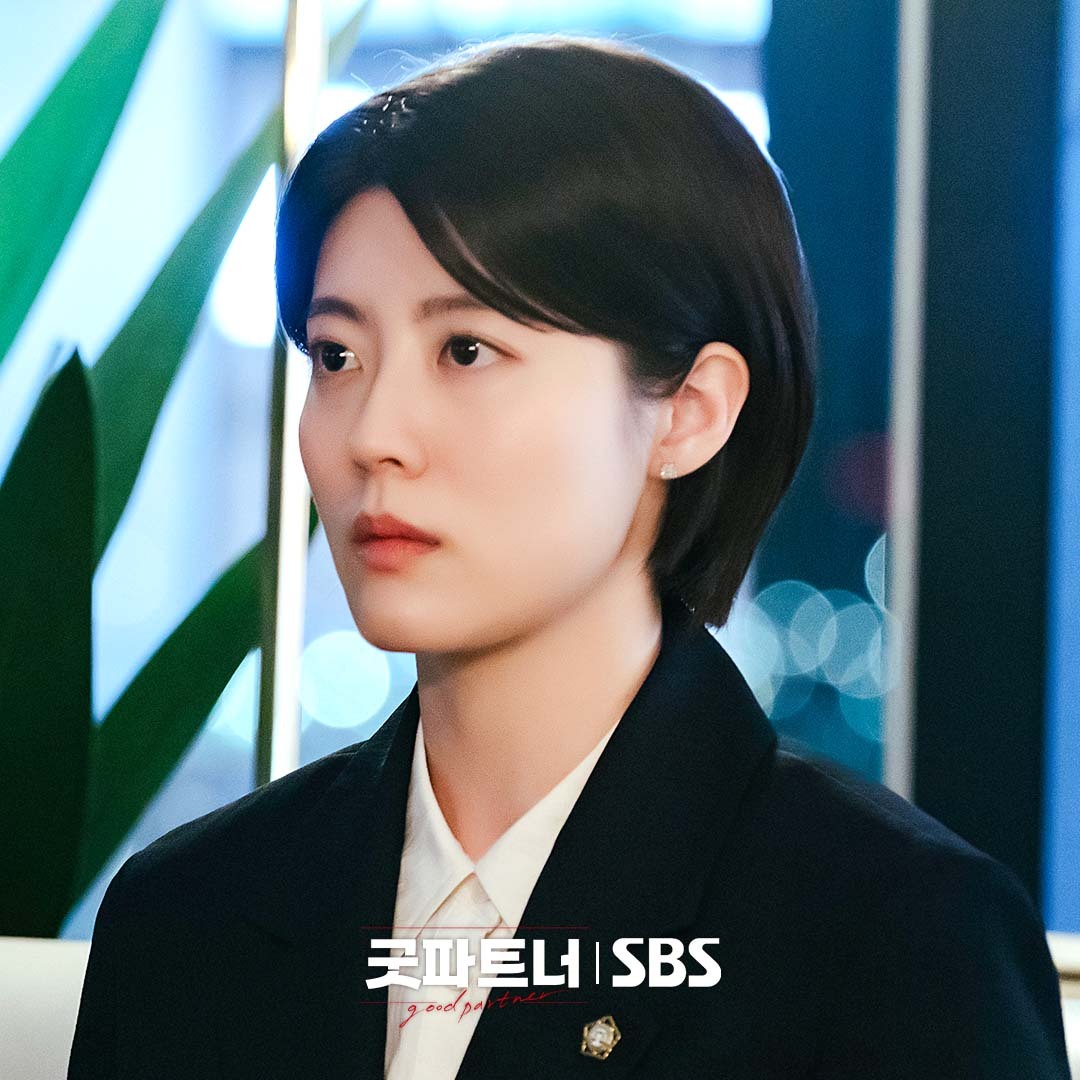 Jang Nara And Nam Ji Hyun Fight Against Ji Seung Hyun In A Divorce Battle In 