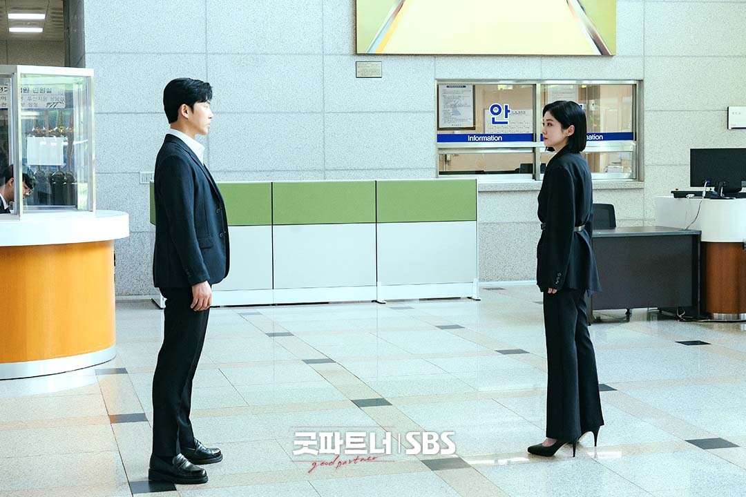 Jang Nara And Nam Ji Hyun Fight Against Ji Seung Hyun In A Divorce Battle In 