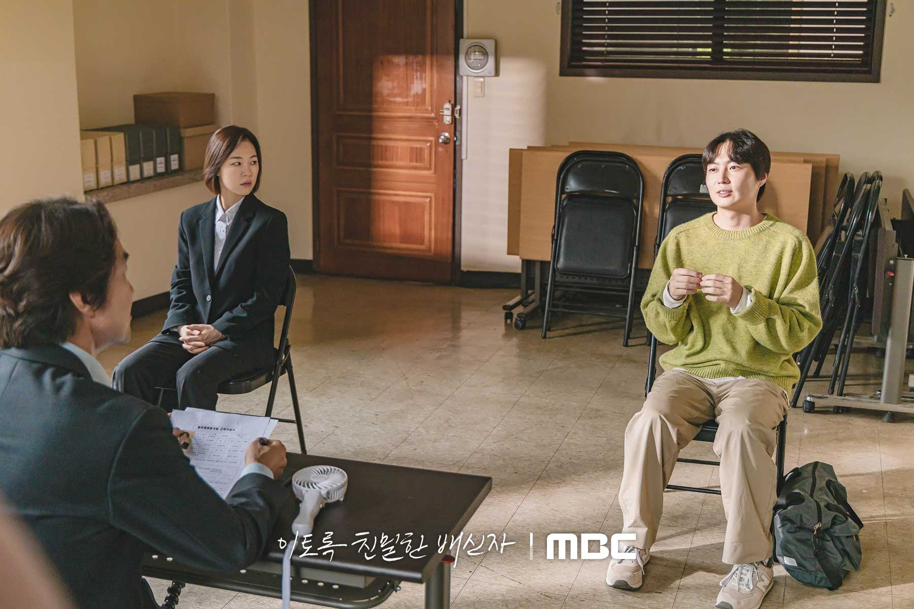 Han Suk Kyu Interviews Han Ye Ri And Noh Jae Won As Candidates For His Team In Psychological Thriller Drama 