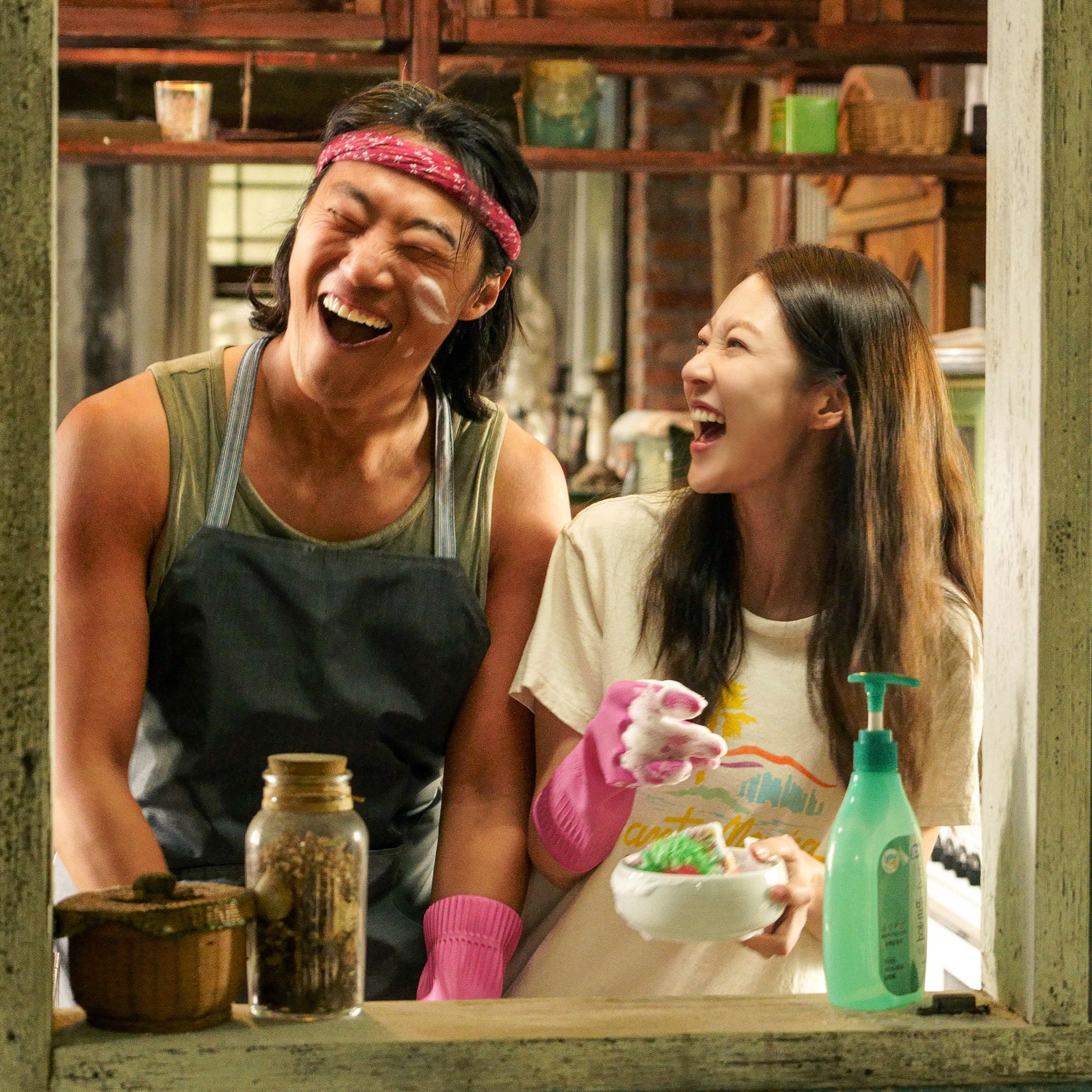 Lee Sung Min, Lee Hee Joon, And Gong Seung Yeon Are Like A Family In Comedy Horror Film 