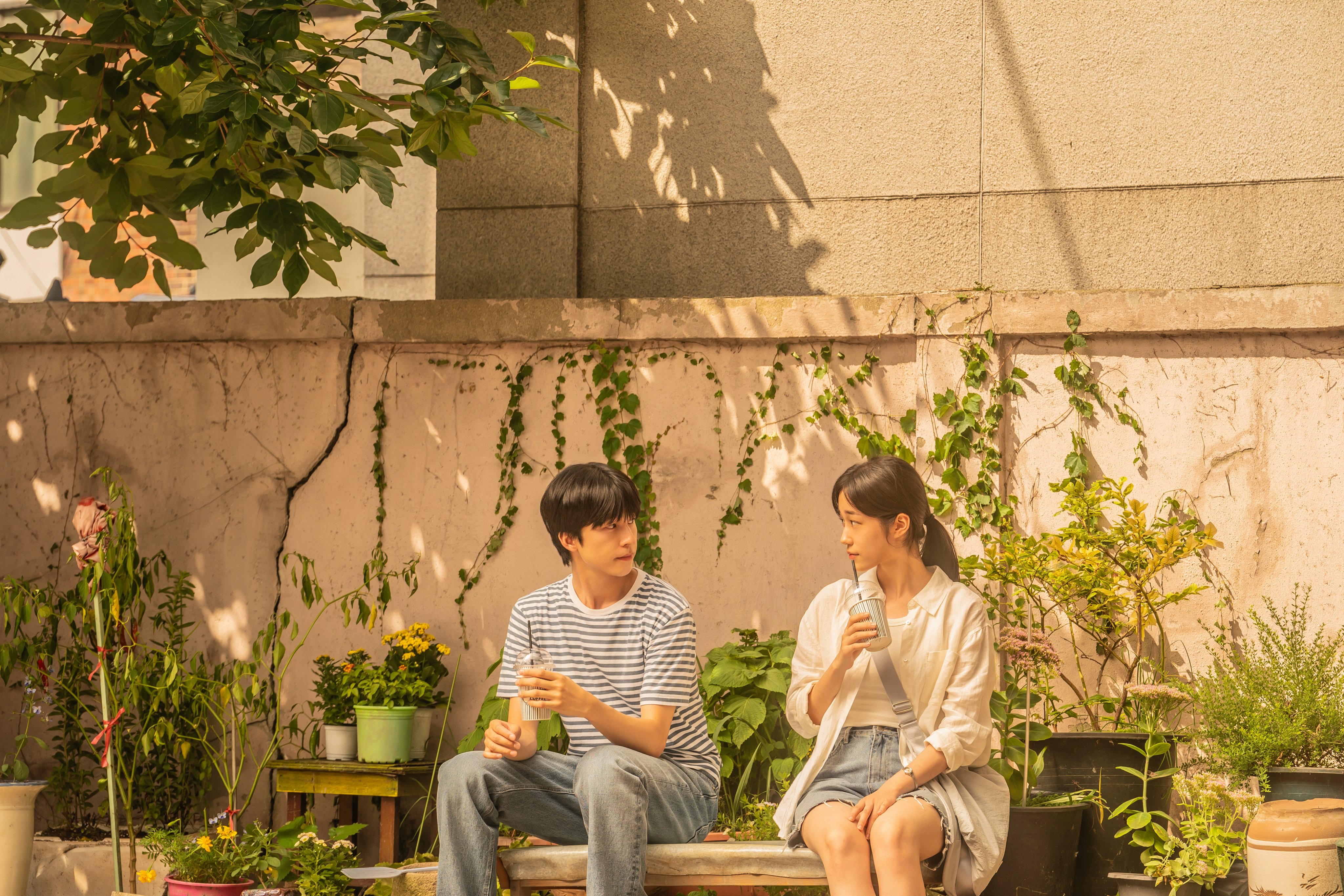 Hong Kyung, Roh Yoon Seo, And Kim Min Ju Each Have Their Own Unique Charms In Upcoming Film “Hear Me: Our Summer”