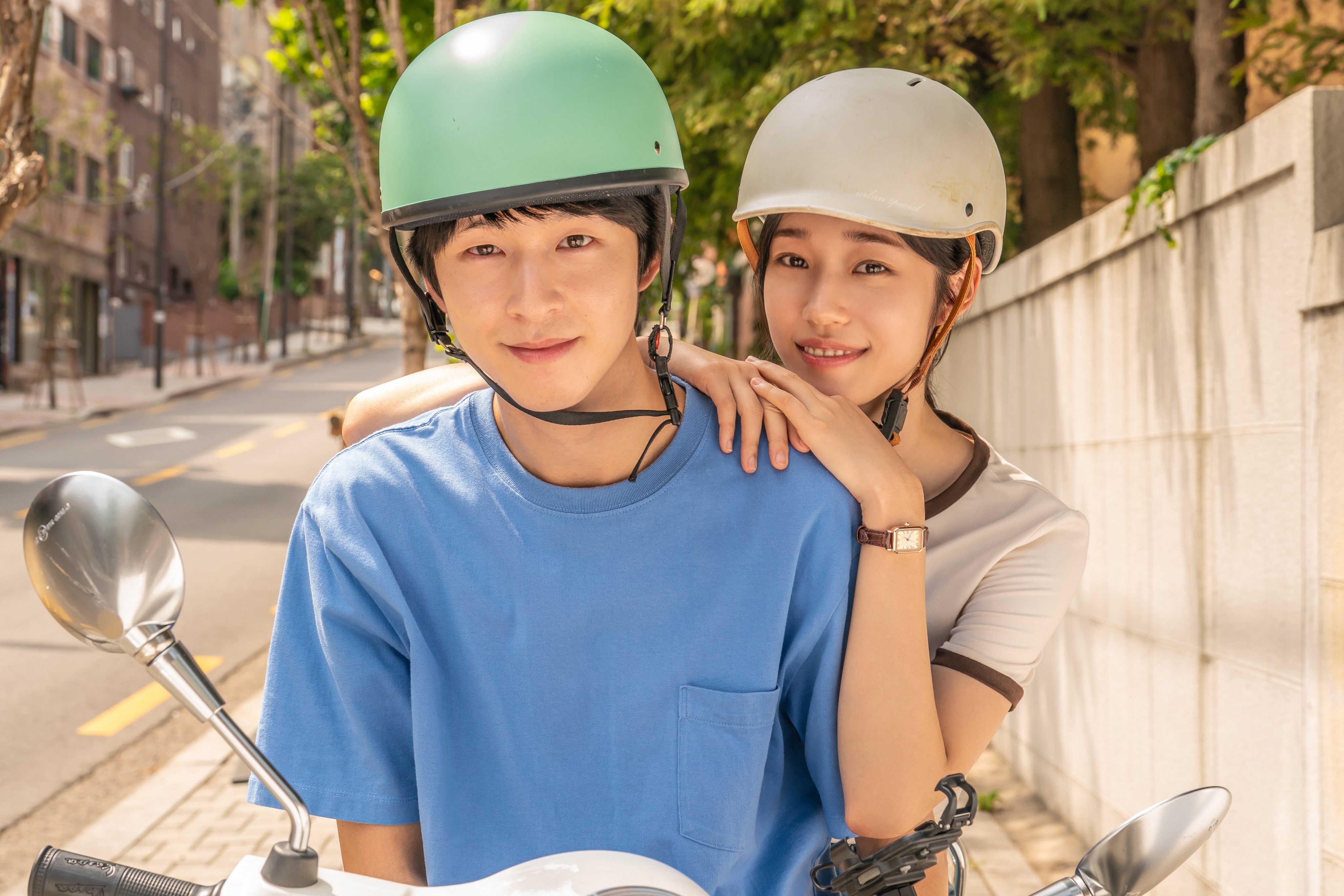 Hong Kyung, Roh Yoon Seo, And Kim Min Ju Each Have Their Own Unique Charms In Upcoming Film “Hear Me: Our Summer”