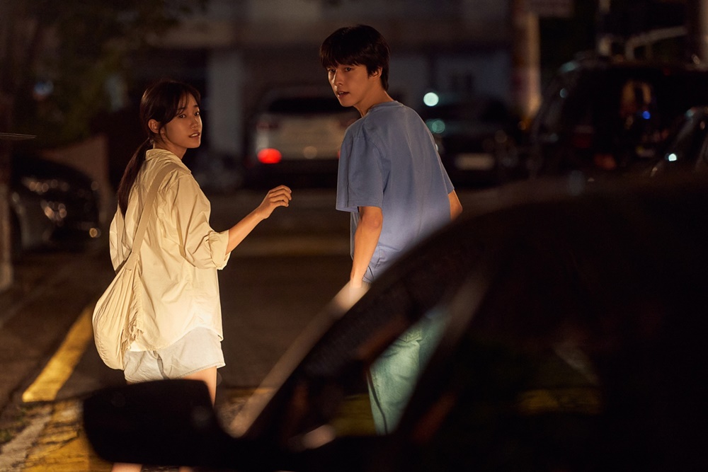 Love Blossoms Between Hong Kyung And Roh Yoon Seo In Upcoming Film 