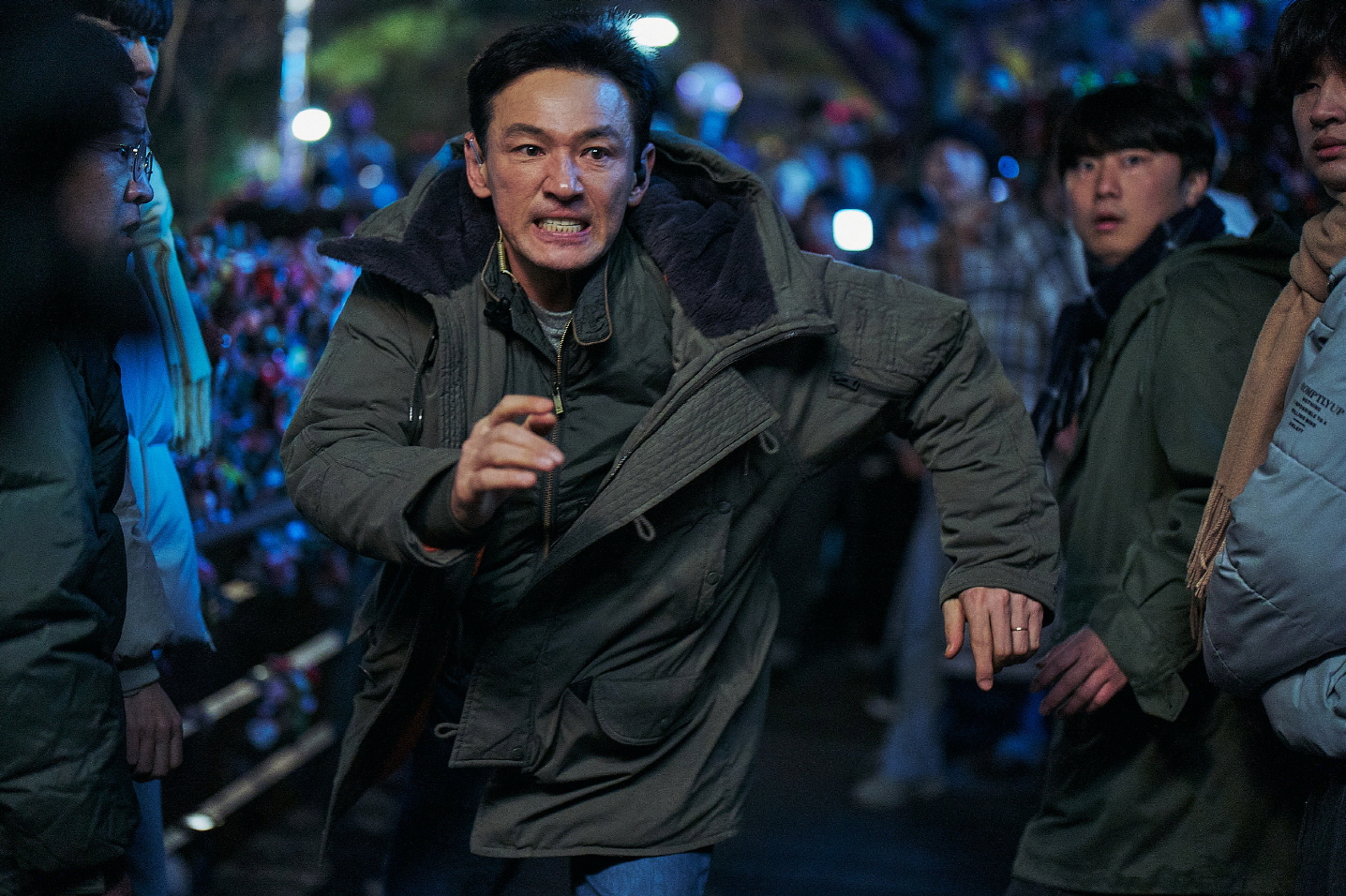 Hwang Jung Min And Jung Hae In Are Relentless In Pursuing Criminals In 