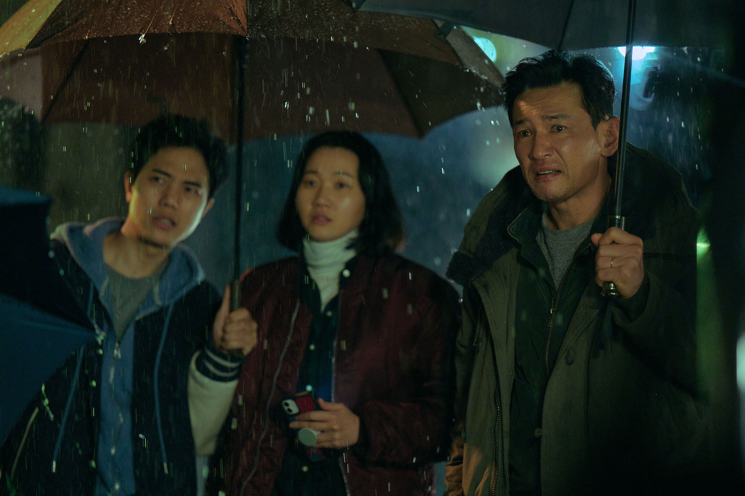 Hwang Jung Min And Jung Hae In Are Relentless In Pursuing Criminals In 