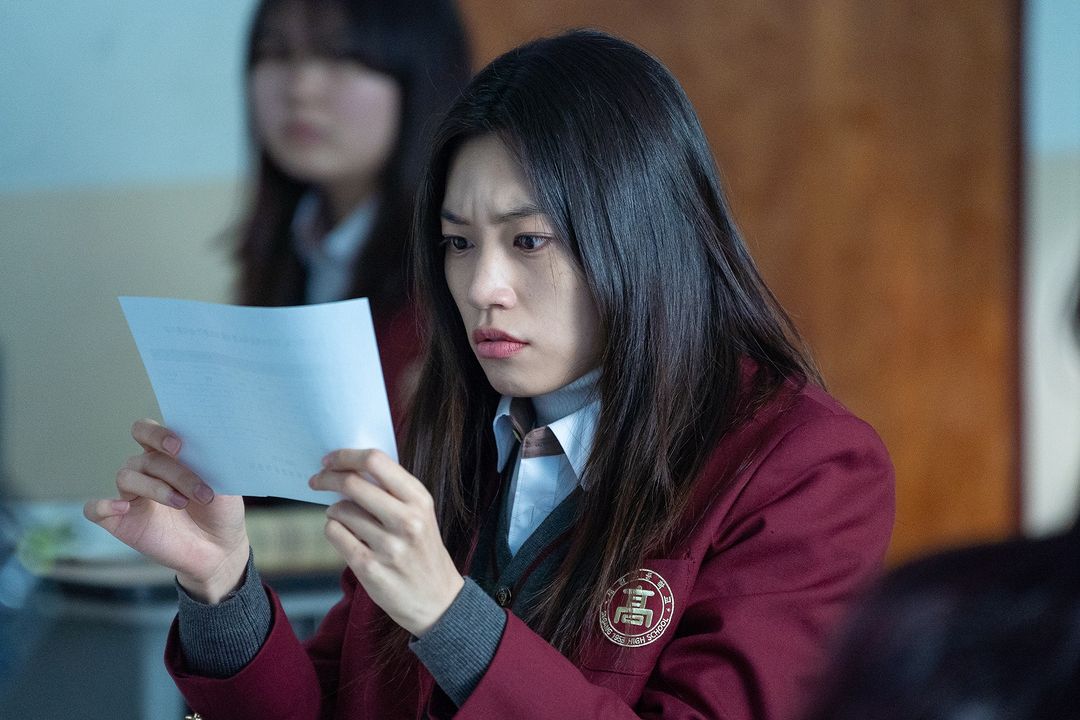 Kim Do Yeon, Eunseo, Jung Ha Dam, And More Navigate A Cursed Game In New Film “Idiot Girls and School Ghost: School Anniversary”