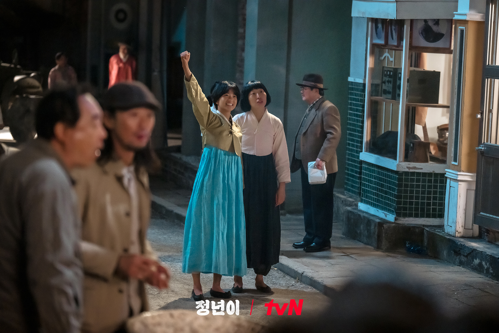 Kim Tae Ri Falls In Love With Traditional Theater After Watching Jung Eun Chae And Kim Yoon Hye's Performance In 