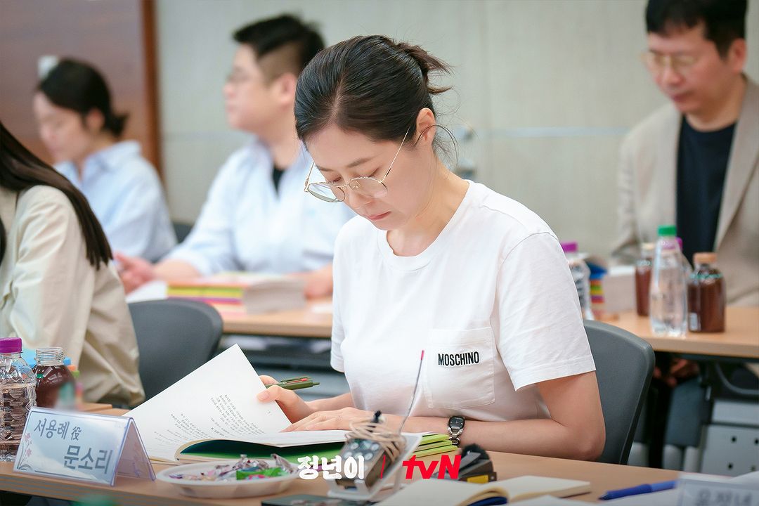 Watch: Kim Tae Ri, Shin Ye Eun, Ra Mi Ran, Jung Eun Chae, And More Impress At Script Reading For “Jeongnyeon: The Star Is Born”