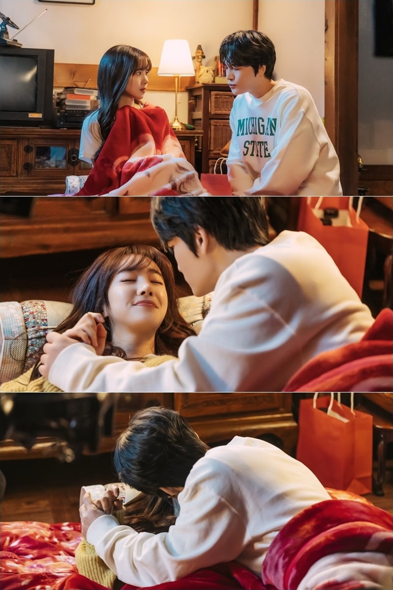 Kim Jae Joong And Jin Se Yeon Share A Romantic Night At Home In 