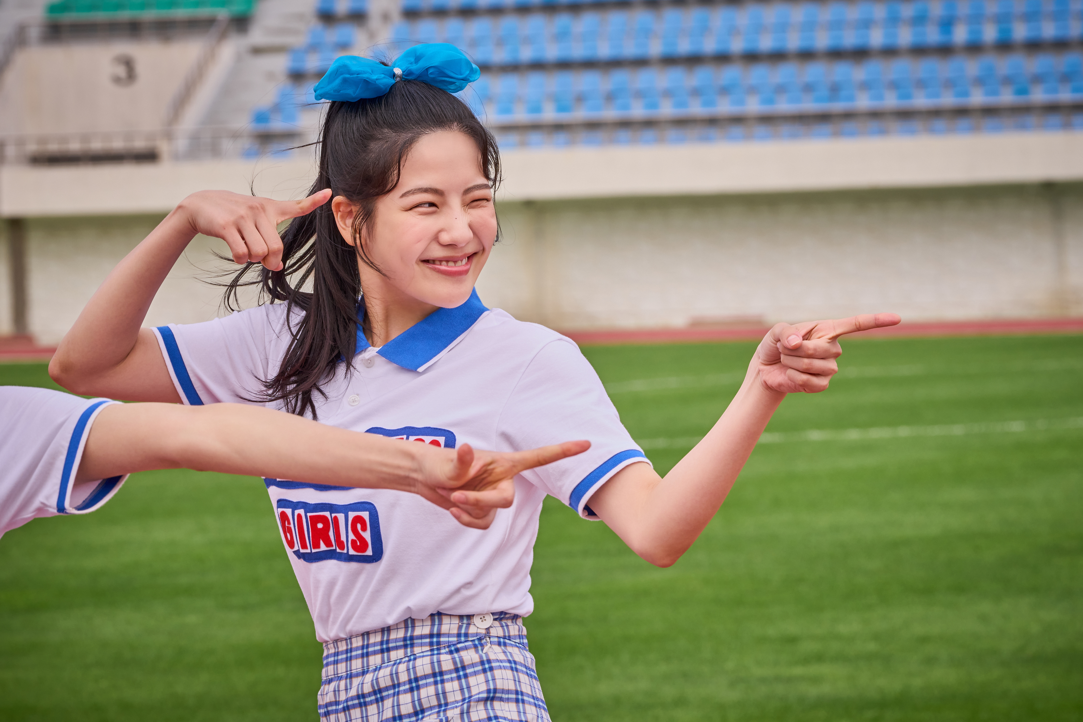 Jo Aram Captivates As A Charismatic Cheerleader In Upcoming Youth Film 