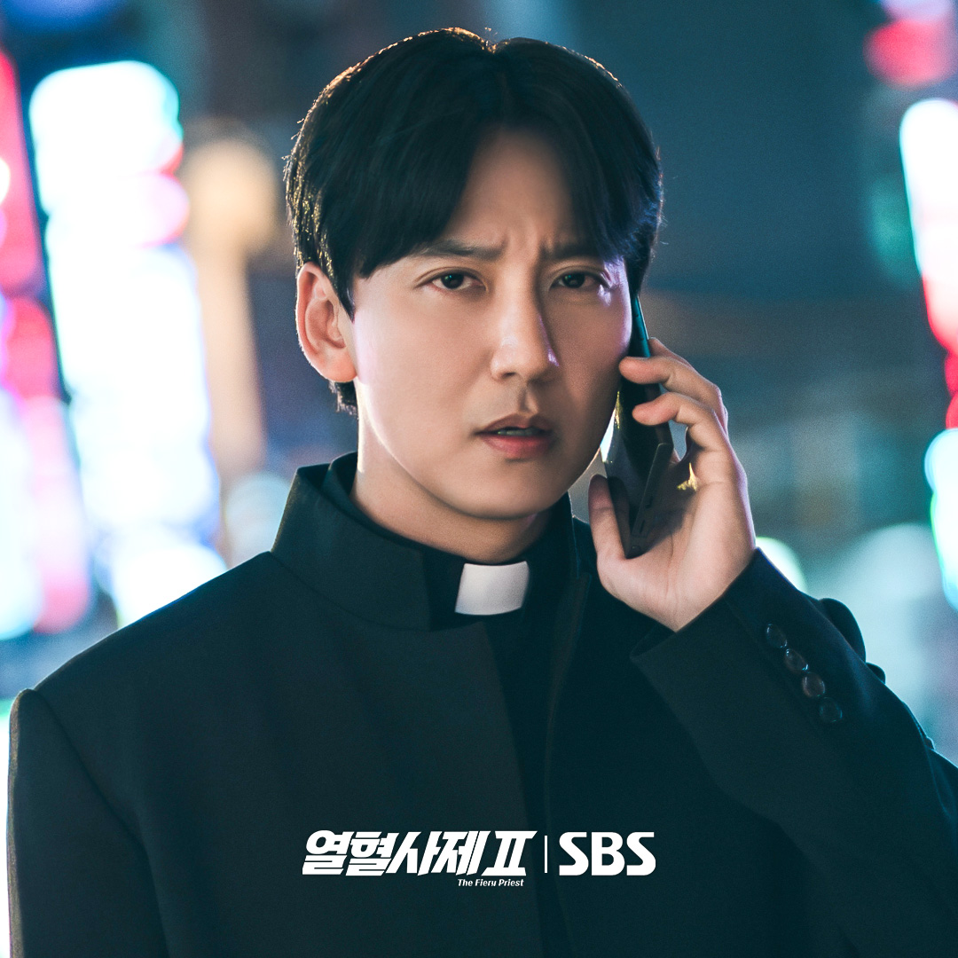 Kim Nam Gil Dishes On “The Fiery Priest 2,” Teamwork With Co-Stars, Atmosphere On Set, And More