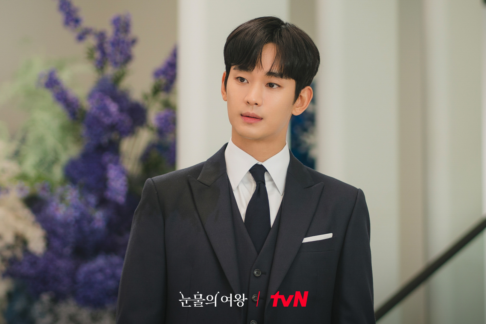 Kim Soo Hyun Is Driven Mad With Jealousy By Park Sung Hoon In “Queen Of Tears”
