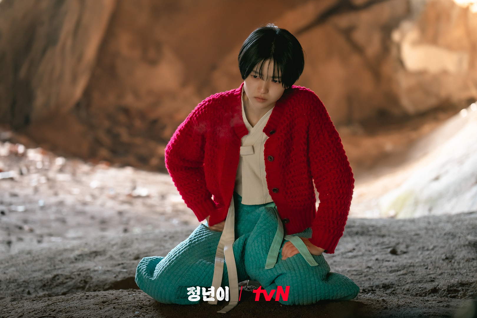 Kim Tae Ri Goes All The Way To A Remote Cave To Practice Her Singing In 