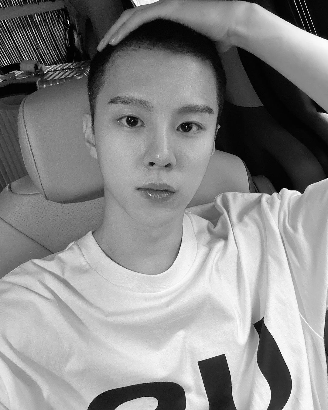 Kim Woo Seok Shares Photos Of New Military Buzz Cut Ahead Of Enlistment