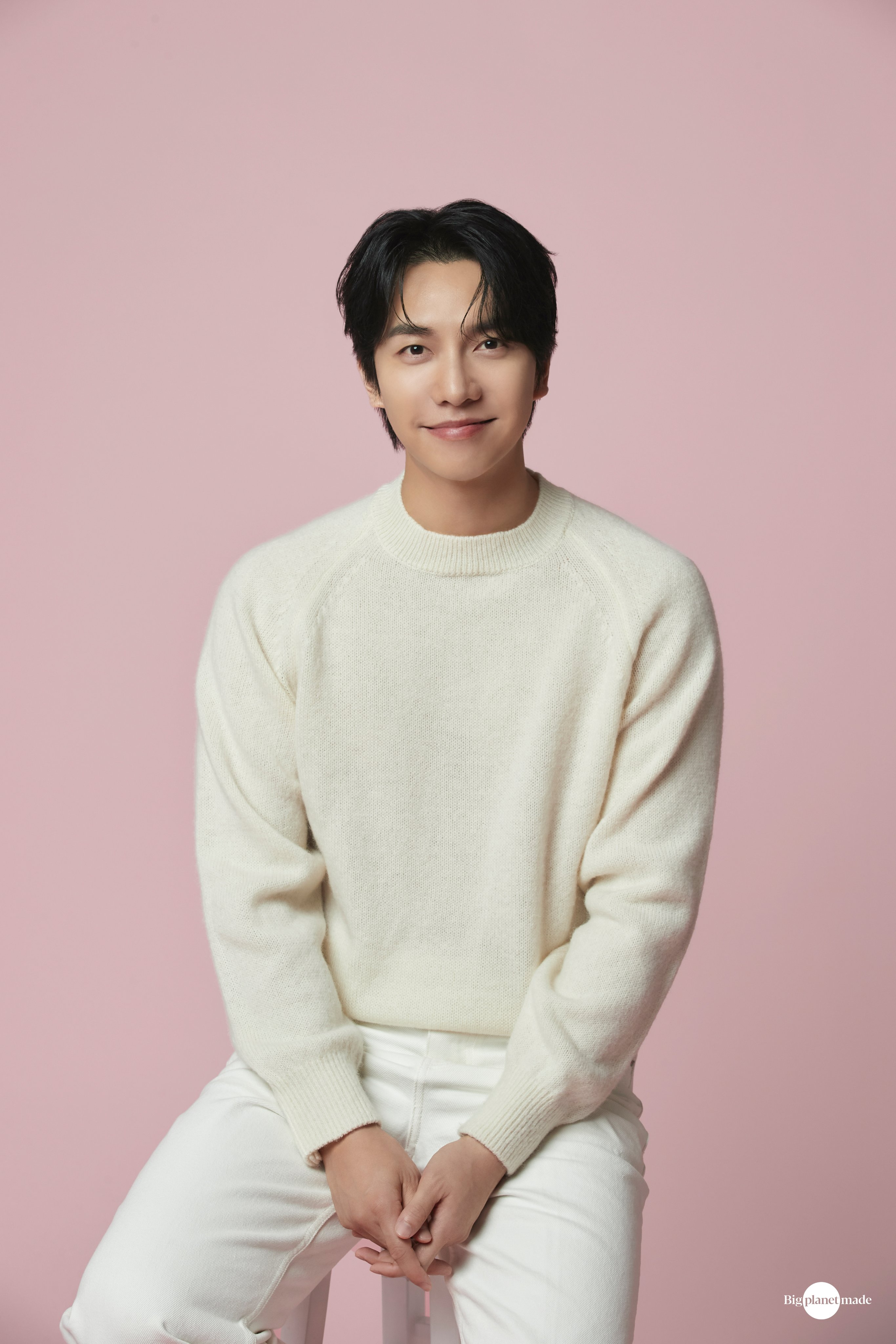 Lee Seung Gi Signs With Big Planet Made Entertainment + Drops New Profile Photos