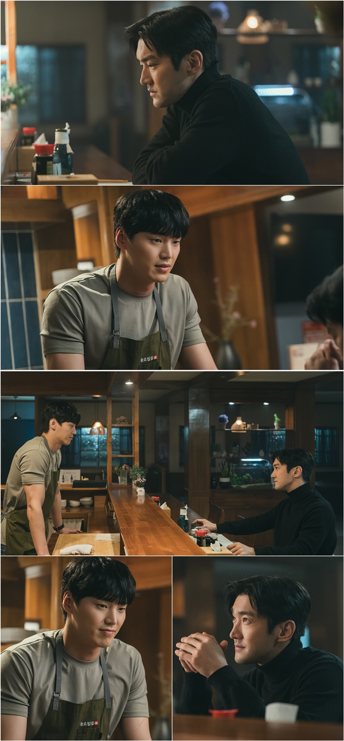 Lee Tae Hwan And Choi Siwon Have A Serious Talk In Private In 