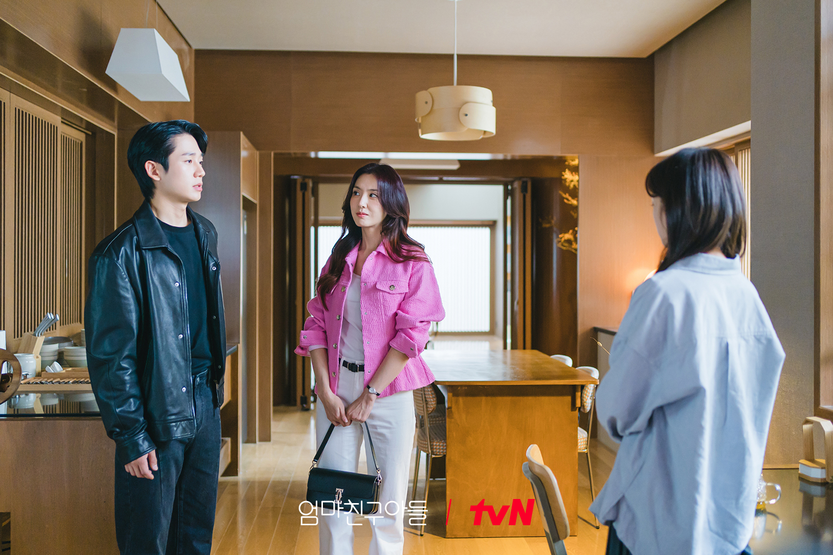 Jung Hae In's Ex-Girlfriend Seo Ji Hye Makes Jung So Min Feel Awkward In 