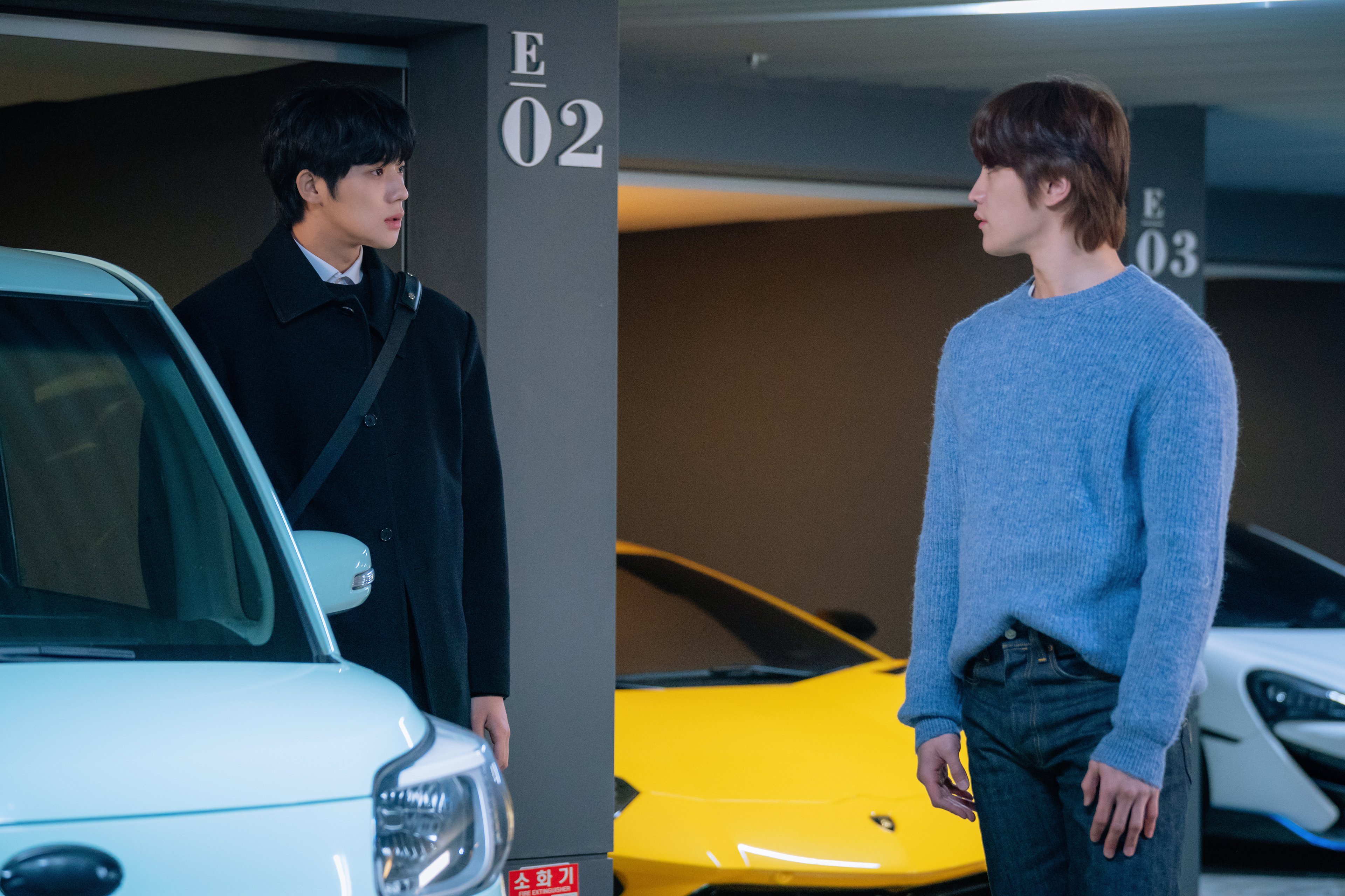 Moon Sang Min Interrogates Kim Do Wan About His Friend Jeon Jong Seo In “Wedding Impossible”