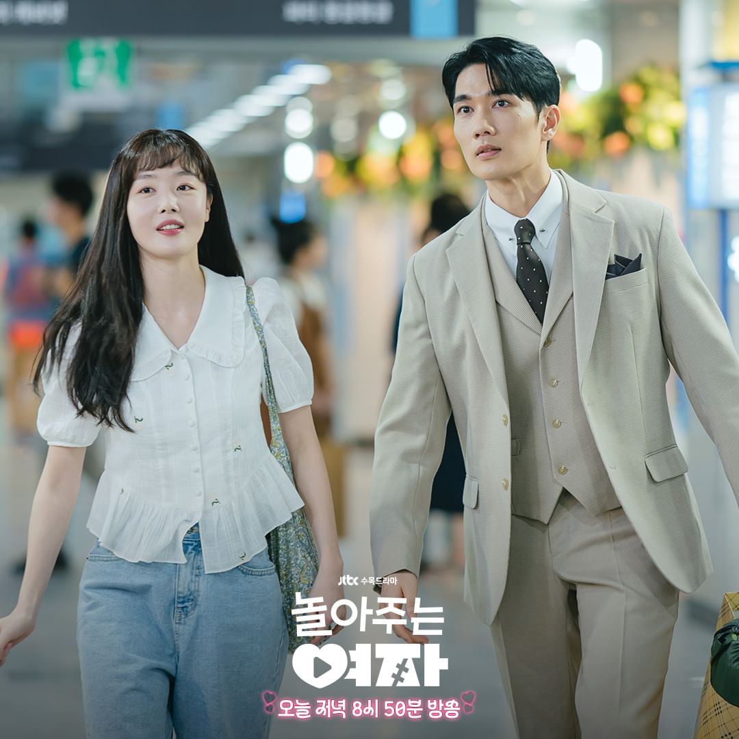 Um Tae Goo And Han Sun Hwa Go On Their First Date In “My Sweet Mobster”