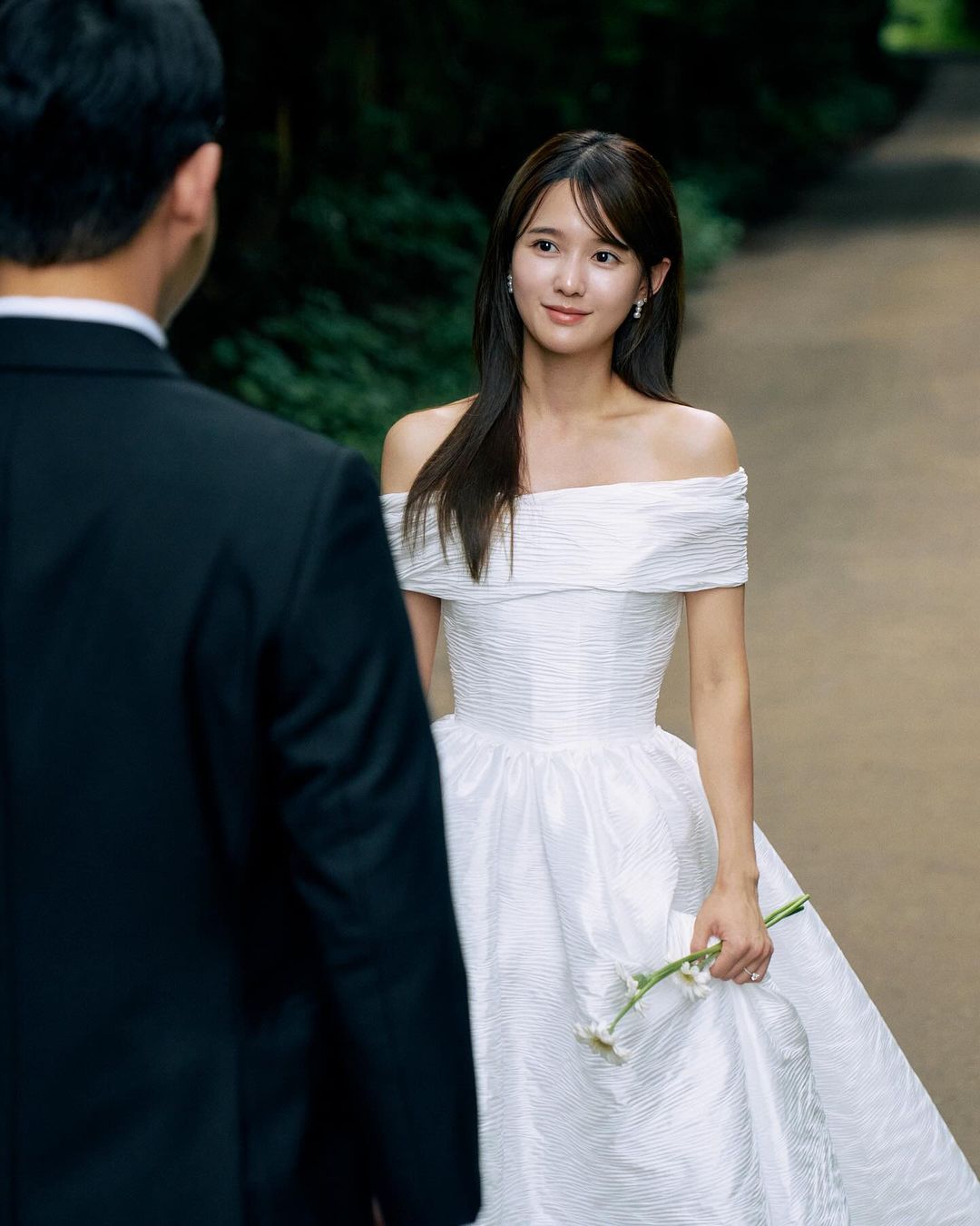 Nam Bo Ra Shares Stunning Wedding Photos