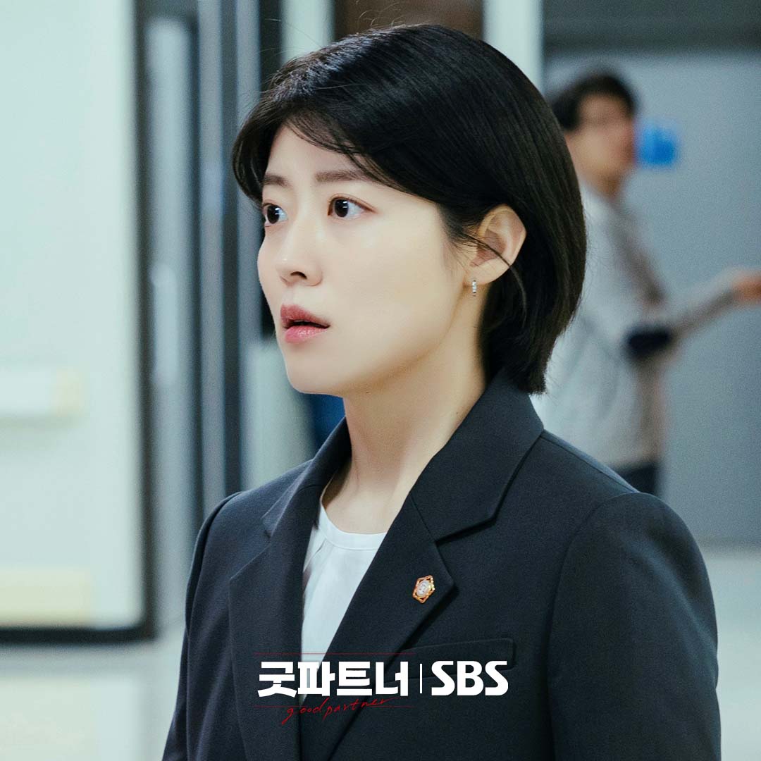 Nam Ji Hyun Seeks Out Jang Nara After Facing An Angry Client In 