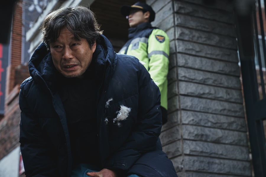 Jo Jin Woong, Kim Moo Yeol, Lee Kwang Soo, And More Enter High-Stakes Bounty Hunt In 