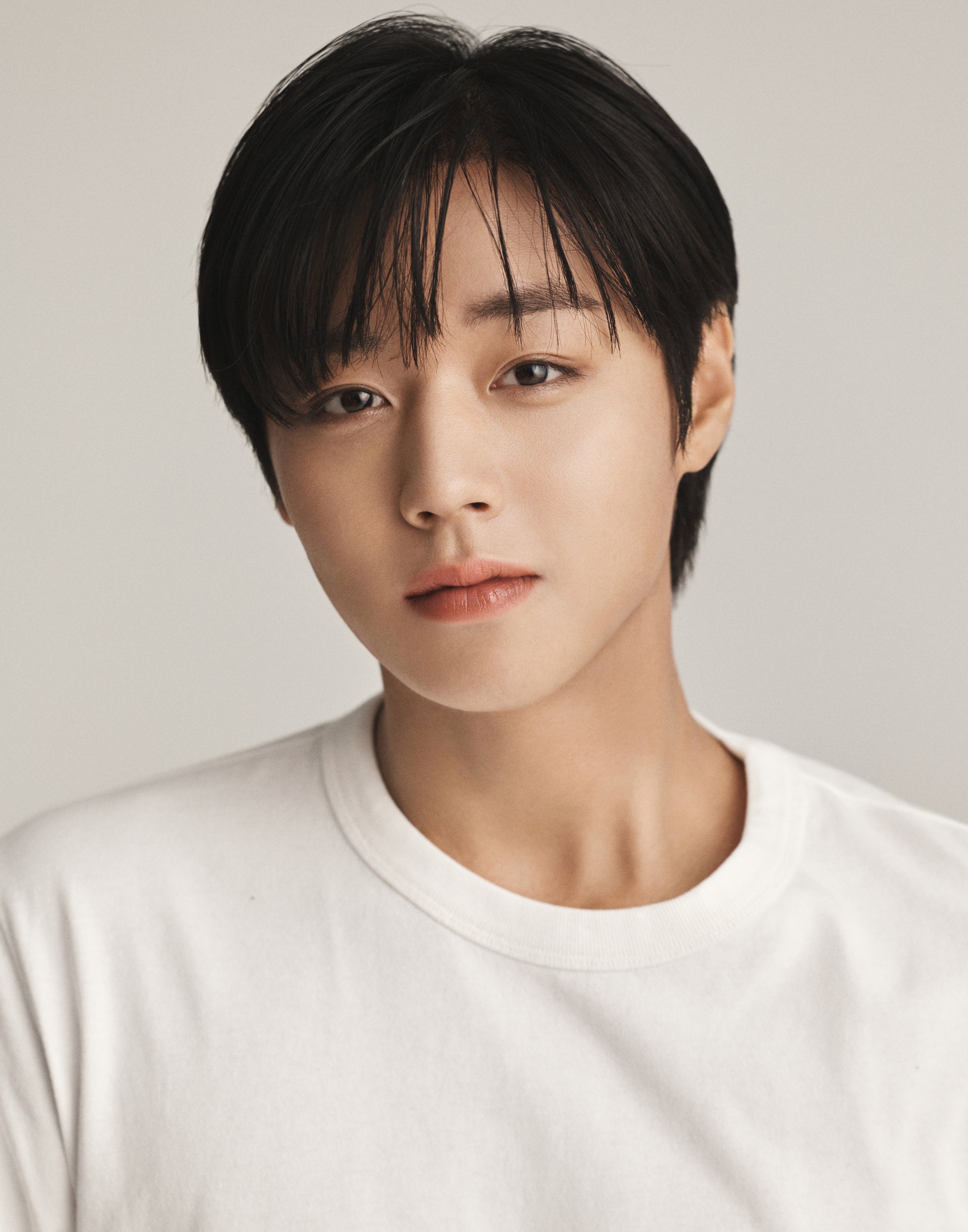 Update: Park Ji Hoon Signs With Former Co-Star Bae In Hyuk's Agency + Drops New Profile Photos