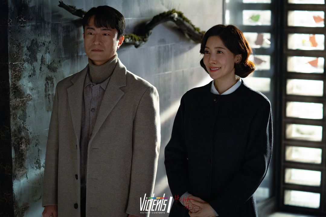 Kim Byung Chul And Yoon Se Ah Have A Seemingly “Perfect Family” In Upcoming Mystery Drama