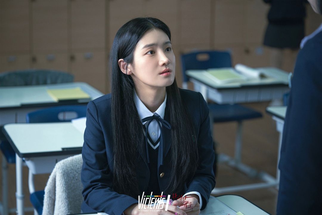 Park Ju Hyun Thrives As An Exceptional Student With Adoptive Parents In 