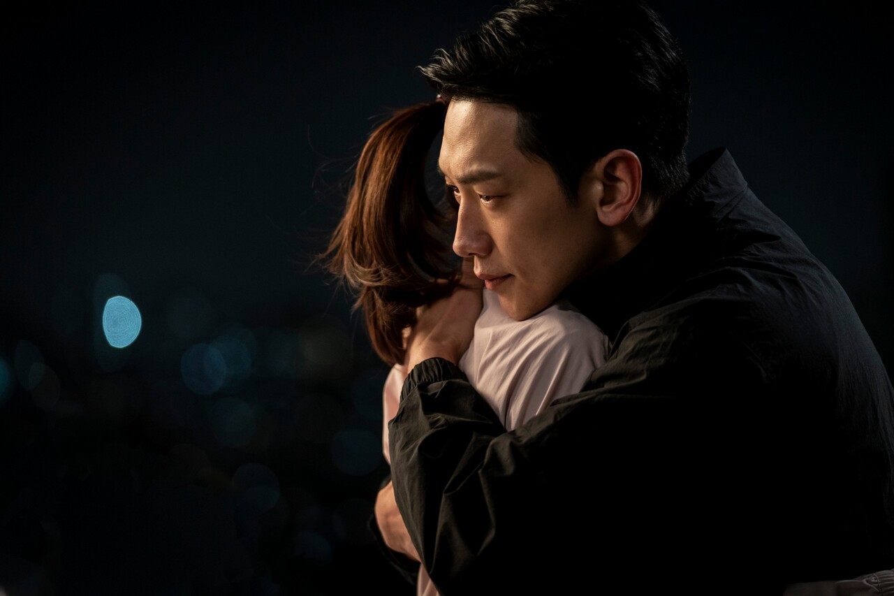 Rain Is Determined To Keep Kim Ha Neul From Any Harm In 